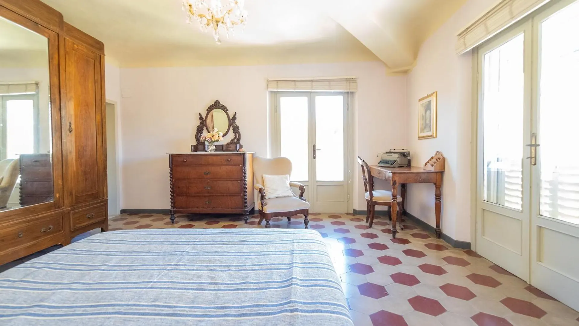 Casa Torre San Romano Lucca