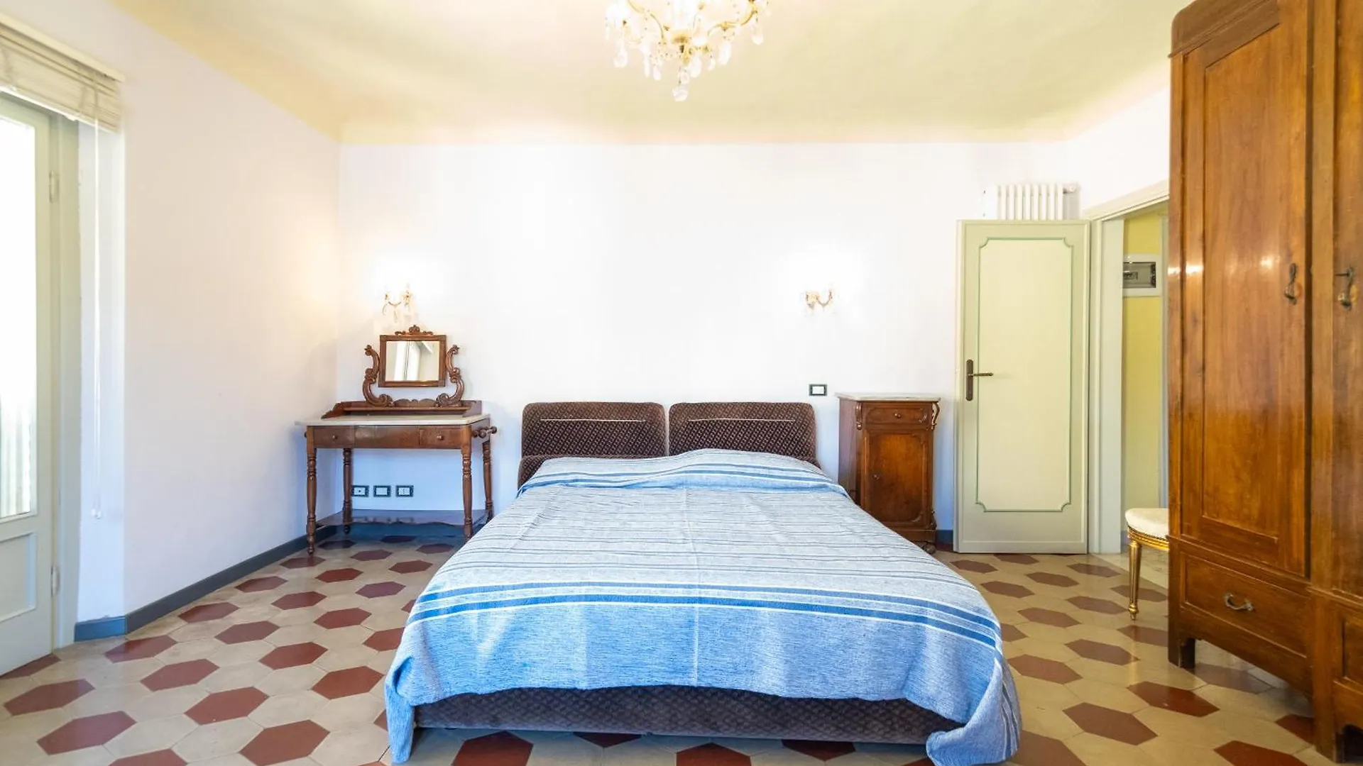 Casa Torre San Romano Lucca